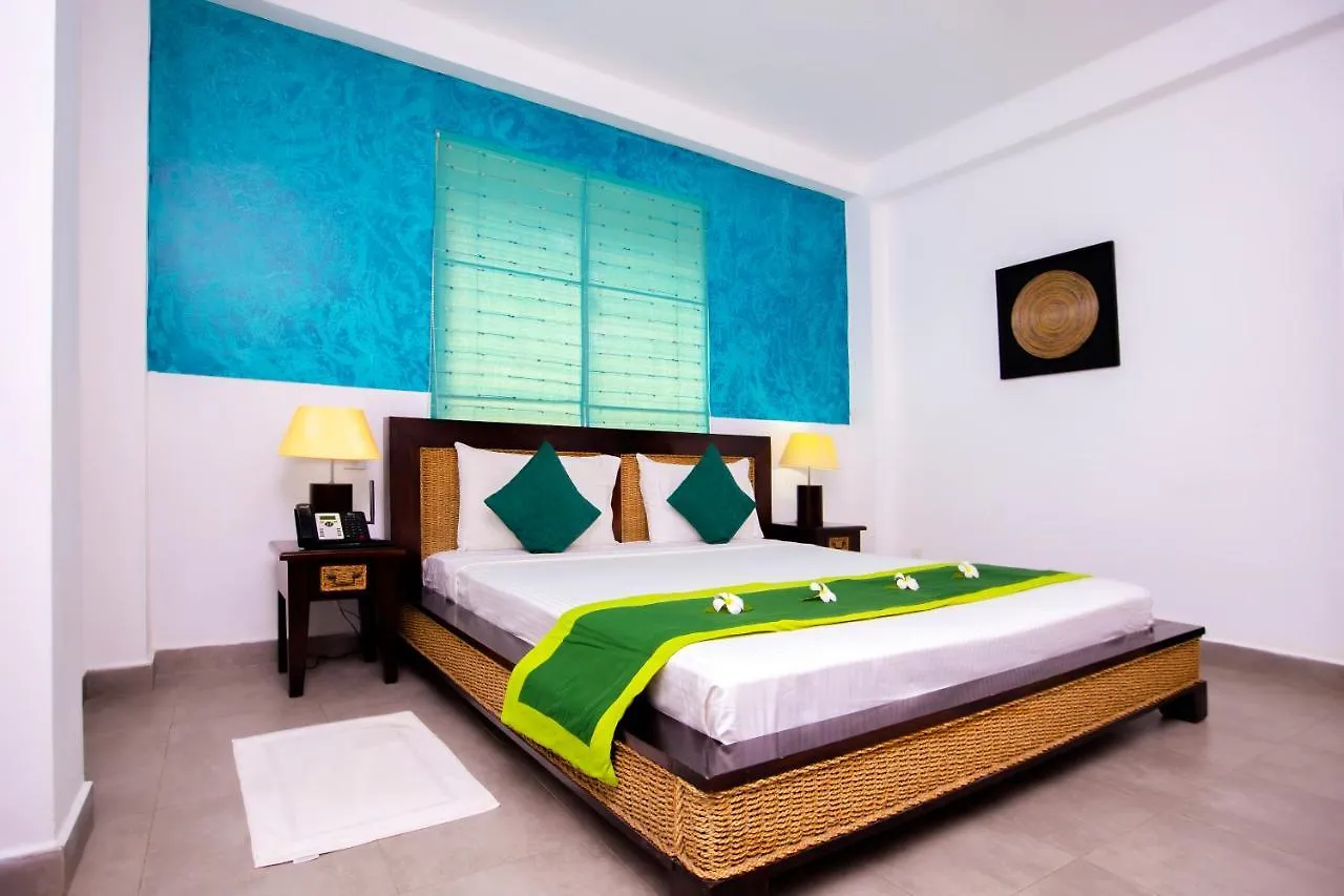 St.Lachlan Hotel & Suites Negombo