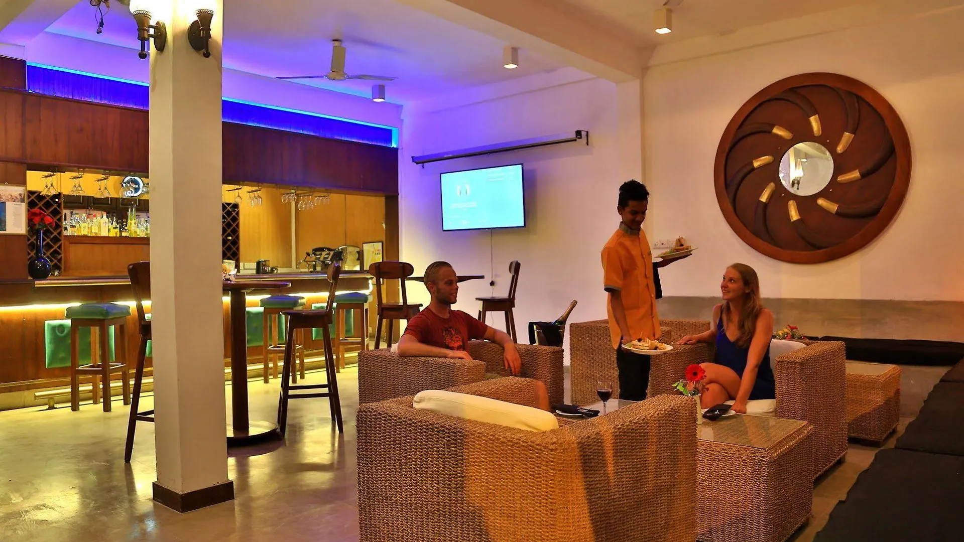 St.Lachlan Hotel & Suites Negombo 4*,