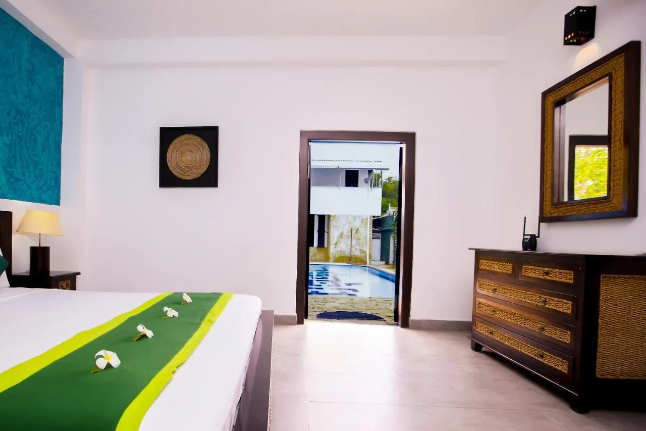 St.Lachlan Hotel&Suites Negombo 4*,
